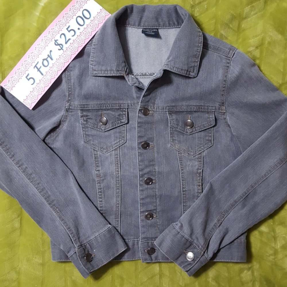 5/$25! Grey Denim Jean Jacket